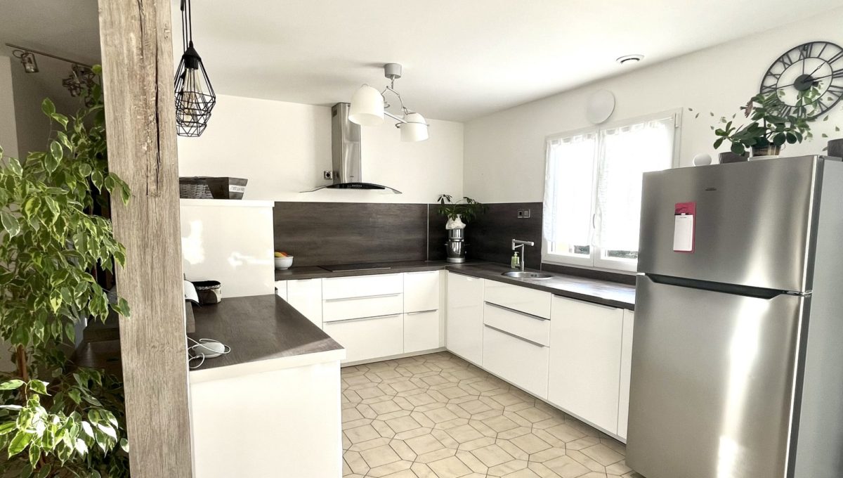 1763567020_VM572_20_original