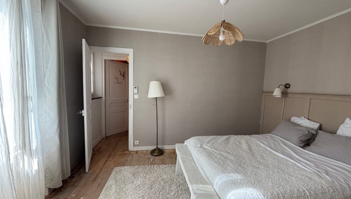 1763745309_VM575_3_original