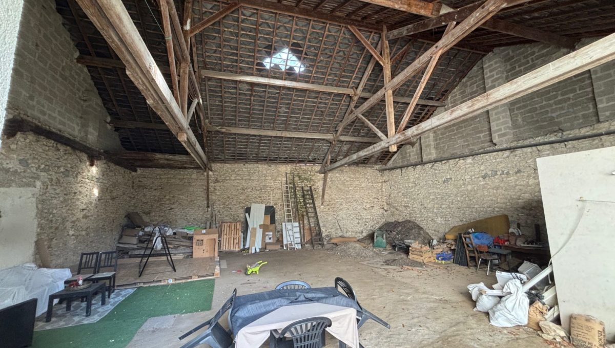 1763745320_VM575_4_original