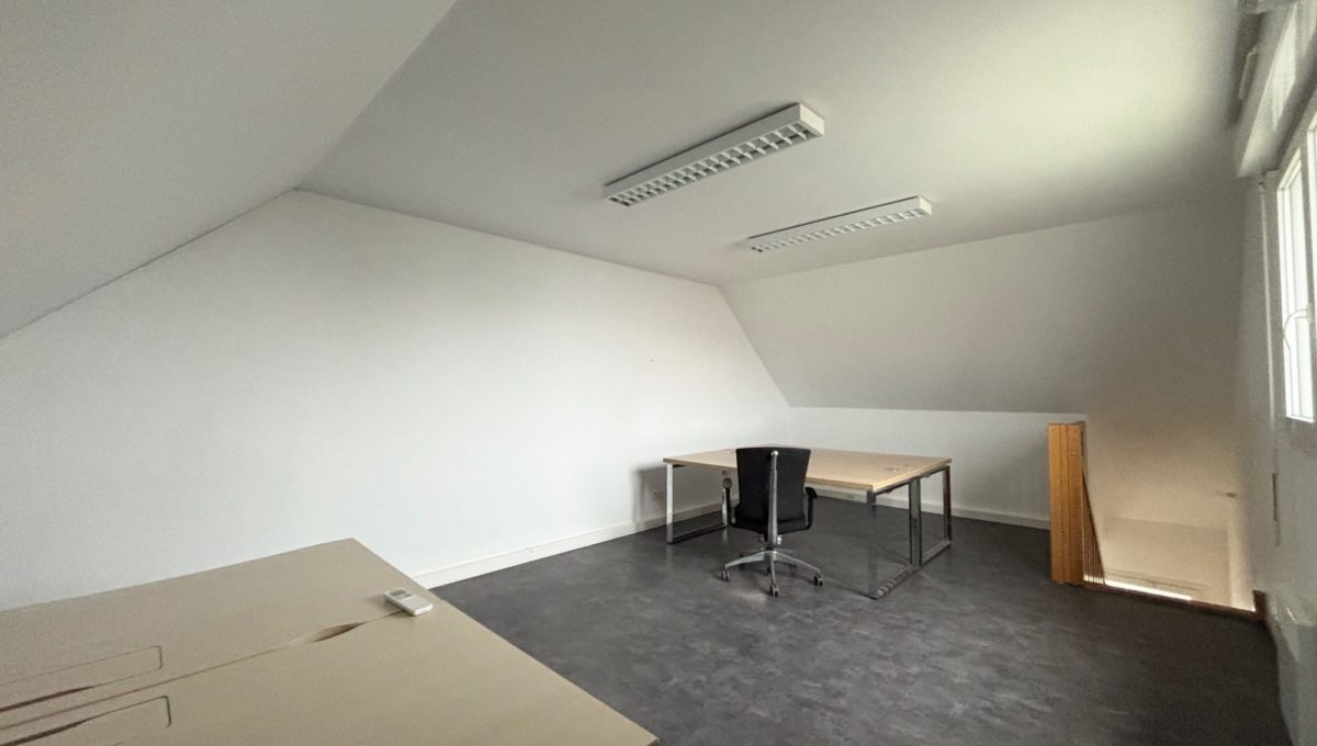 1764063614_VP090_7_original