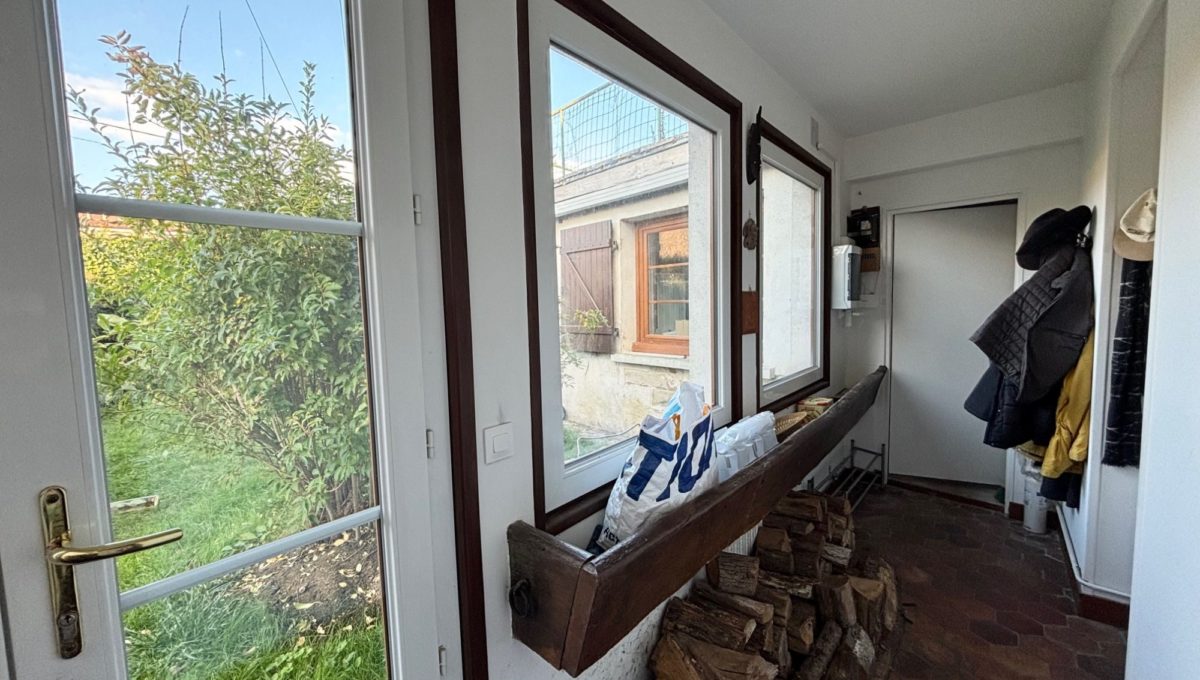 1765559458_VM585_1_original