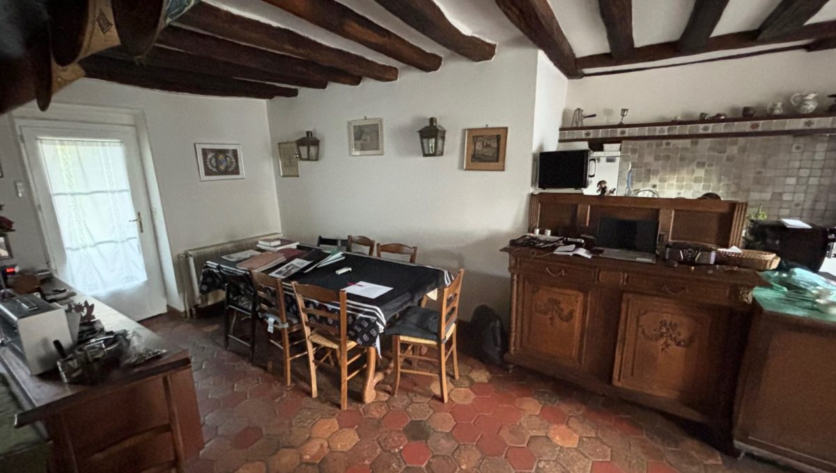 1765559483_VM585_4_original