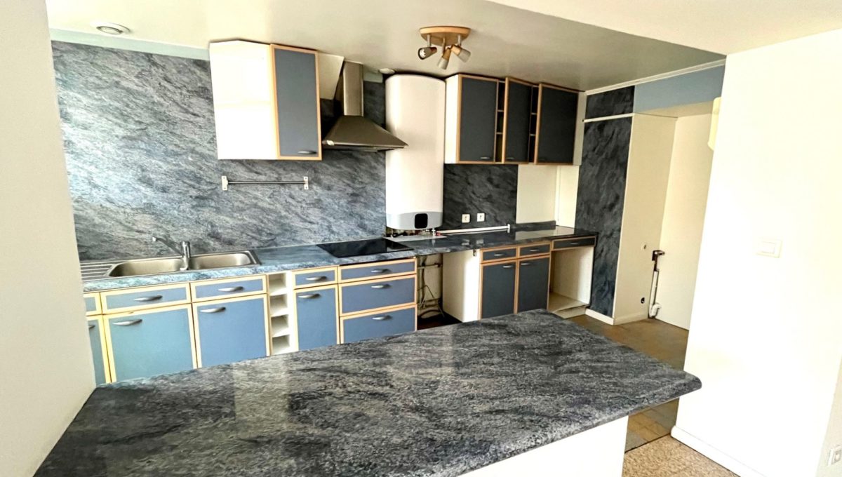 1766256973_VM586_3_original