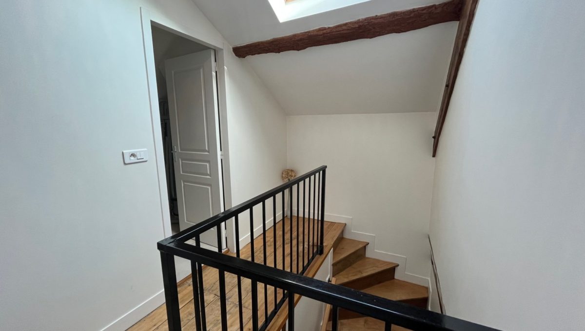 1689253637_LA1952_2_original