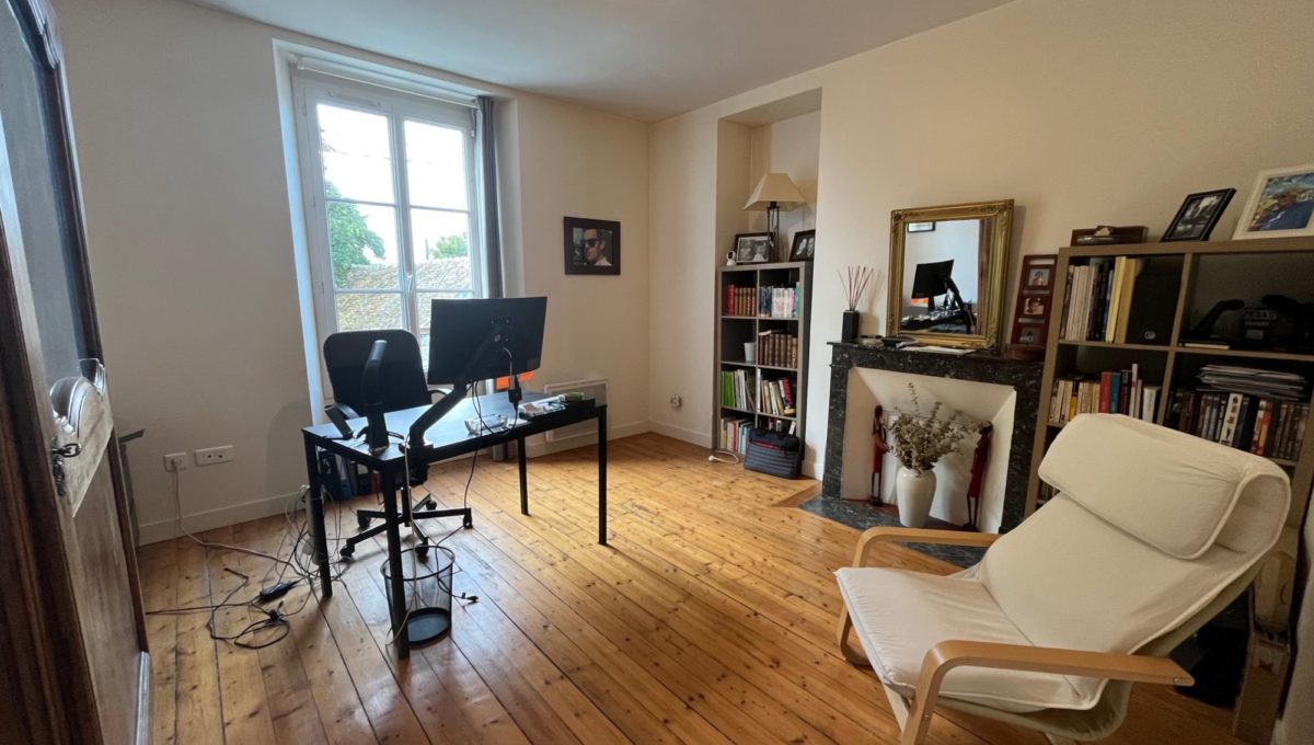 1689253673_LA1952_7_original