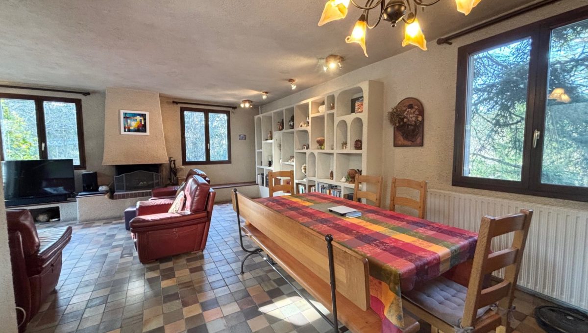 1772878172_VM588_9_original