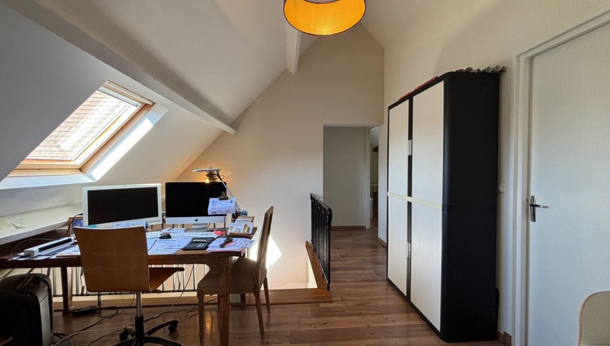 1773855983_VM591_3_original