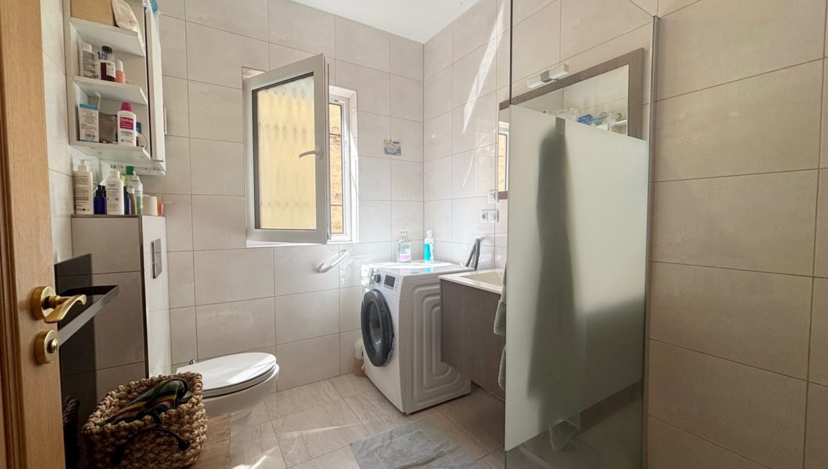 1775680573_VM357_8_original