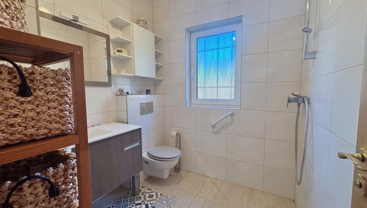 1775680708_VM357_18_original