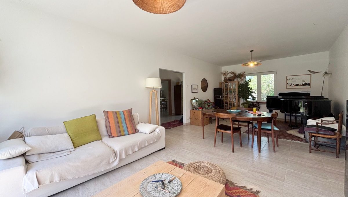 1775680739_VM357_20_original