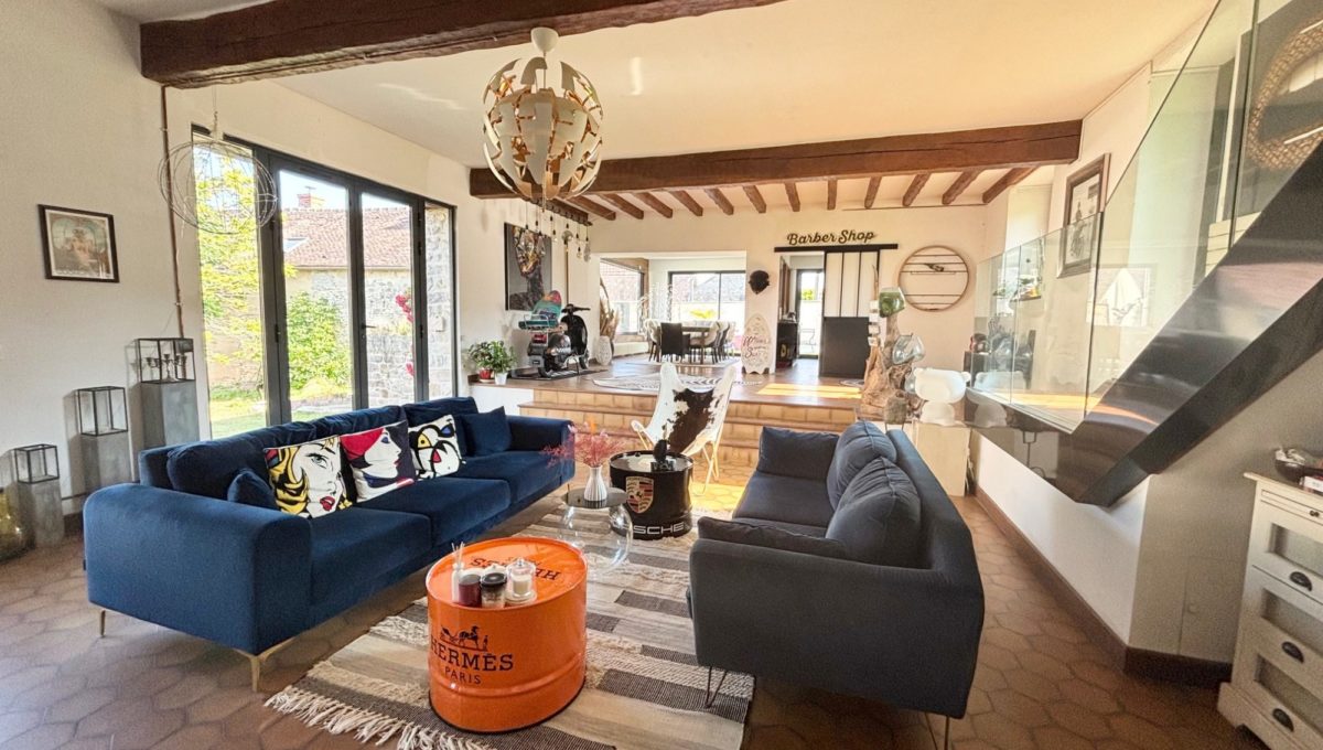 1776353984_VM551_20_original